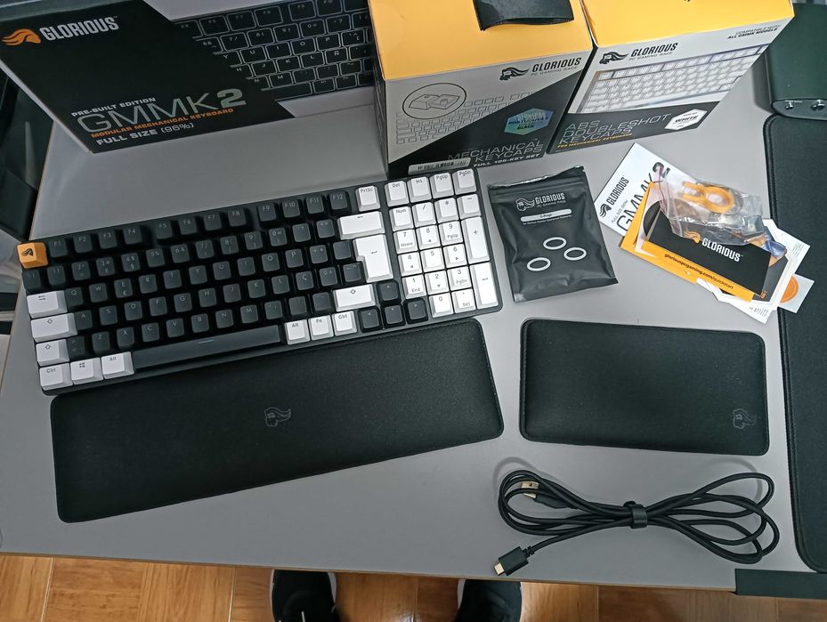 Teclado Glorious GMMK 2 96% - Fox RGB Red - Layout PT + Extras