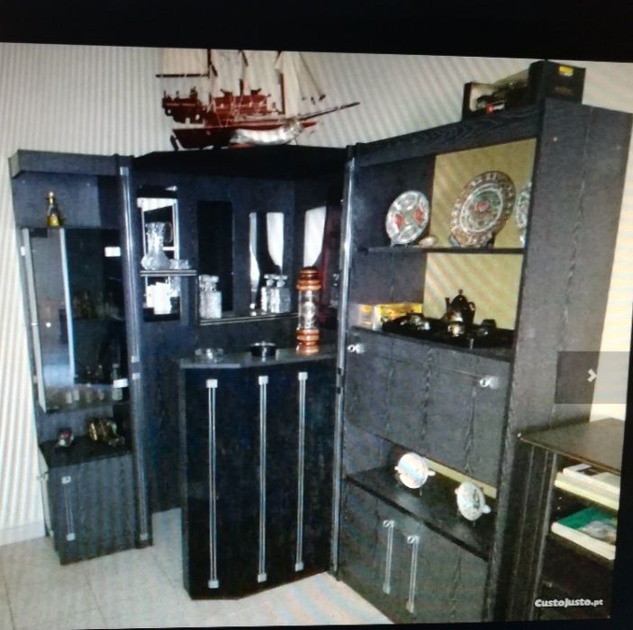 Móvel com barzinho incluído