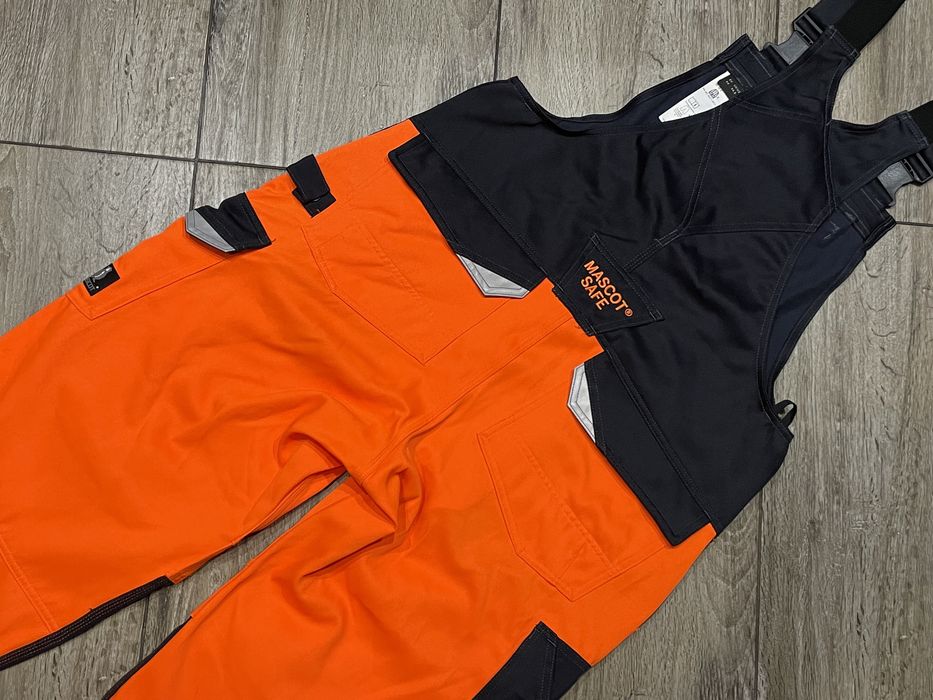 Meskie spodnie robocze ogrodniczki MASCOT z kieszeniami na kolanach 52