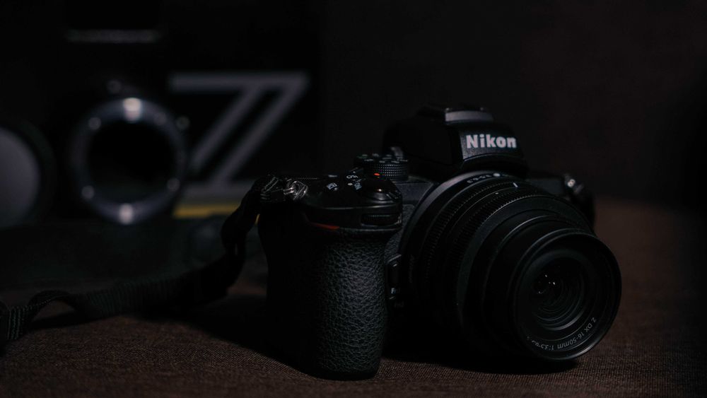 Камера Nikon Z50 та об'єктив Kit DX 16‑50mm