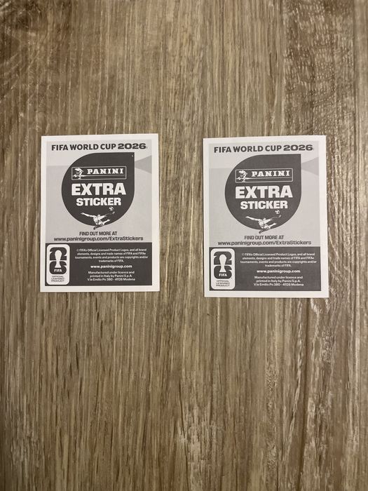 Cromo extra sticker mundial 2026 do Mbappé e do Messi