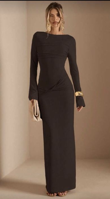 Vendo vestido e bota da shein tudo novo sem uso