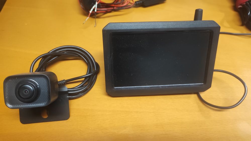 Camara marcha atraz com monitor