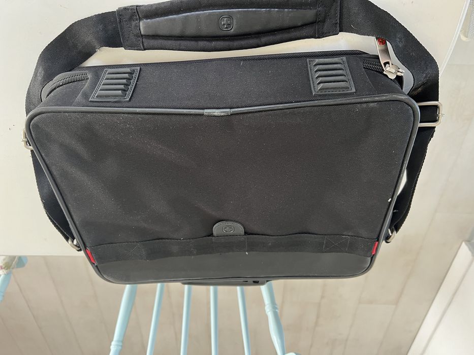 Nowa torba na laptopa