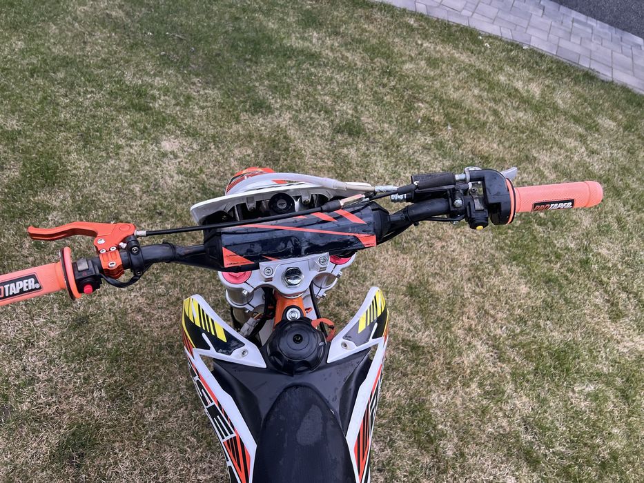 Bse bosuer 125 25 рік