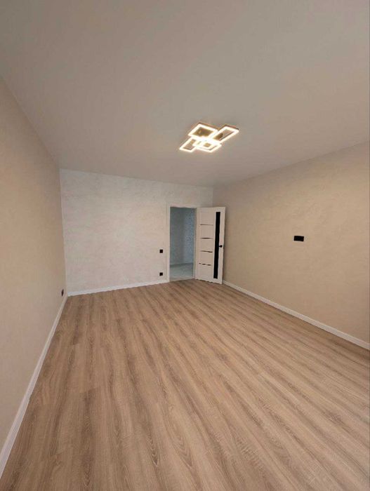 Продаж 2к квартири з ремонтом з видом на Вовчинецькі гори(вул.Потічна)