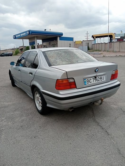Продам bmw 3 series