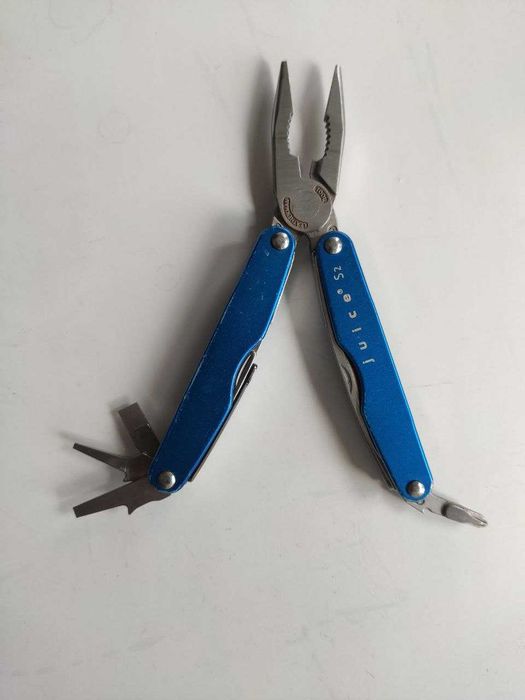 Мультитул Leatherman Juice S2