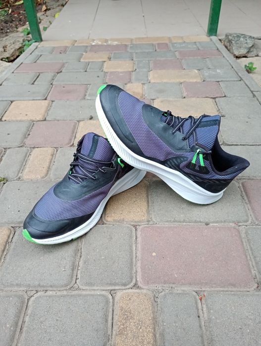 Кроссовки Nike Quest 3 Shield 42,5 / 43