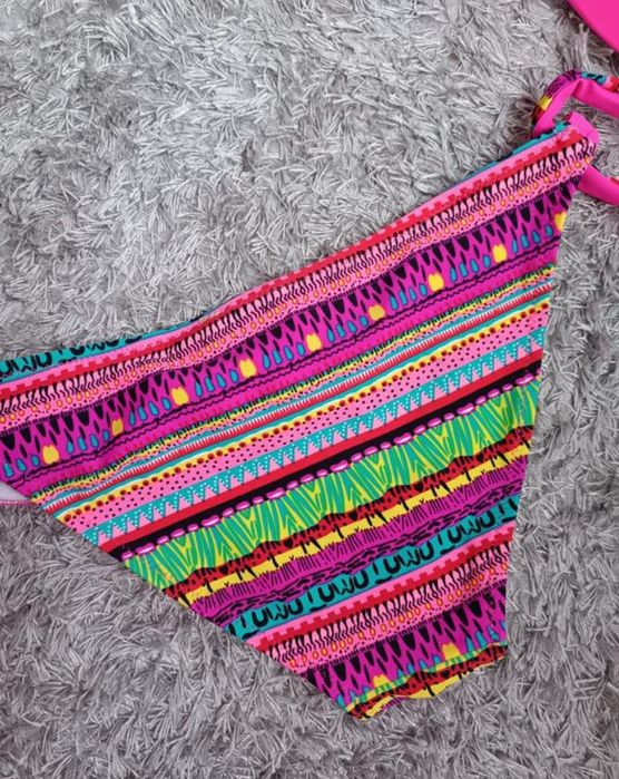 Яскравий купальник