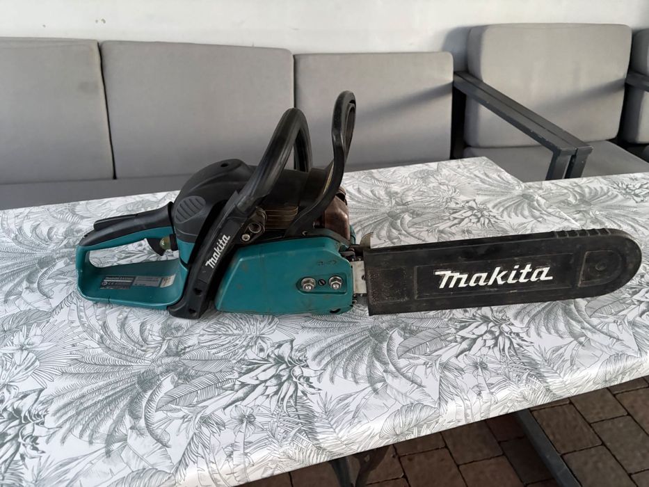 Pilarka spalinowa makita EA3200S