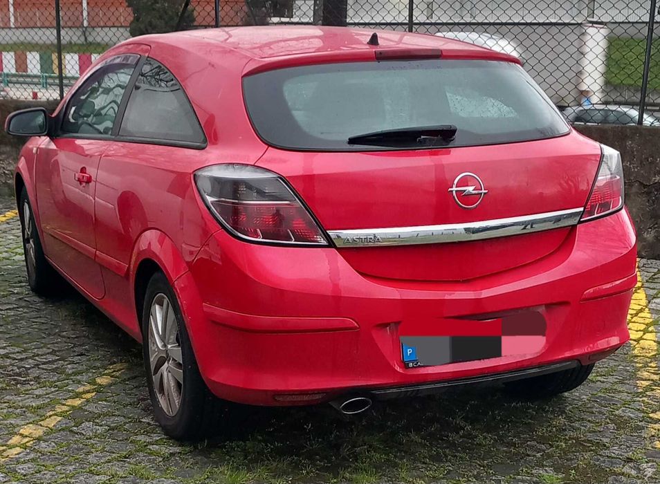 Opel Astra 1.9 GTC Comercial