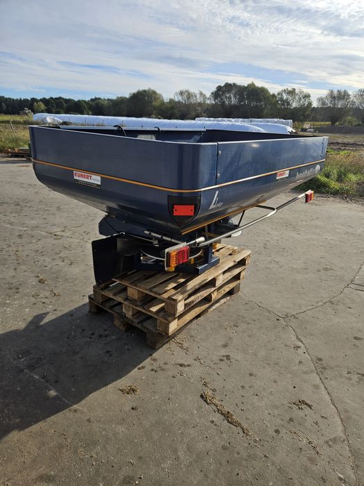 Rozsiewacz do nawozu Bogballe