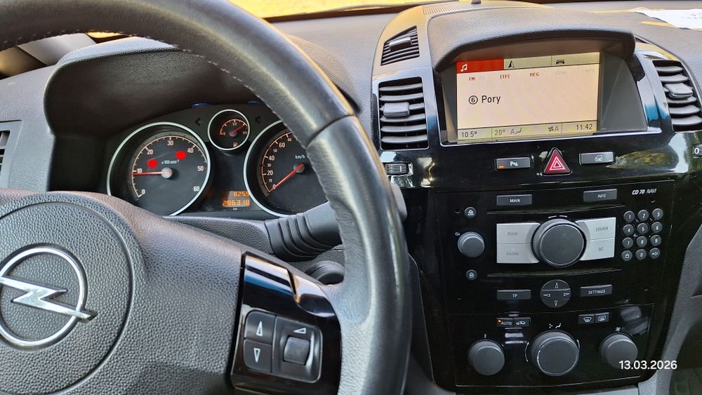 Opel Zafira 1.7 CDTI 110KM 2011r