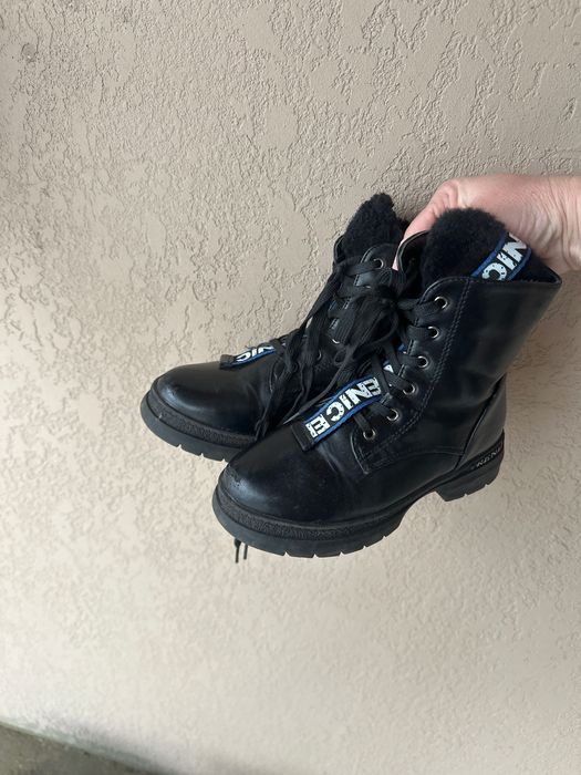 Обув для дівчаток