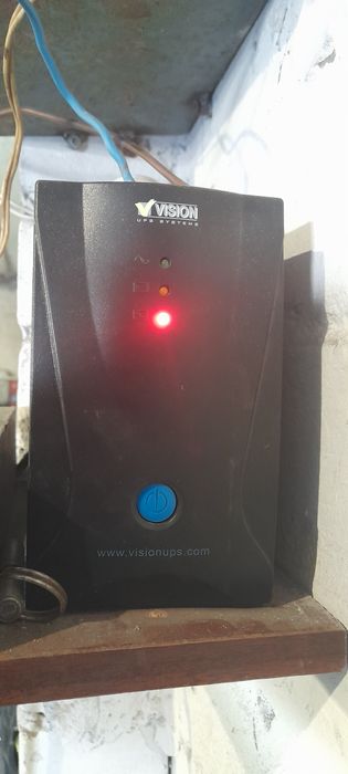 Безперебійник UPS