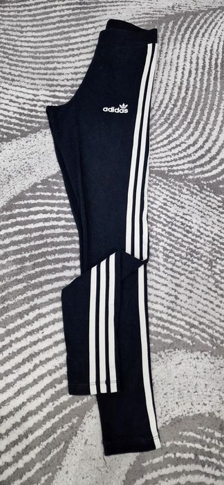 Legginsy sportowe "adidas".