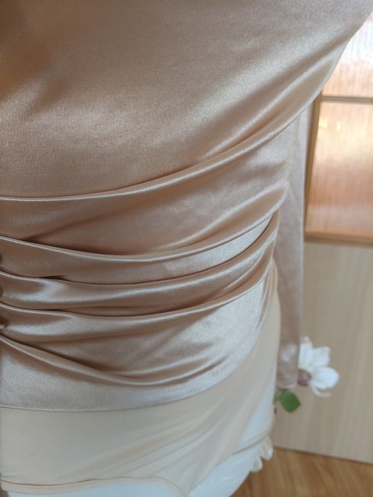 Beżowe eleganckie body