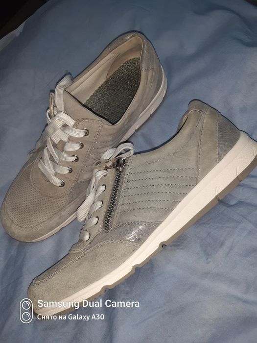 Жіночі  туфлі  великого  розміру