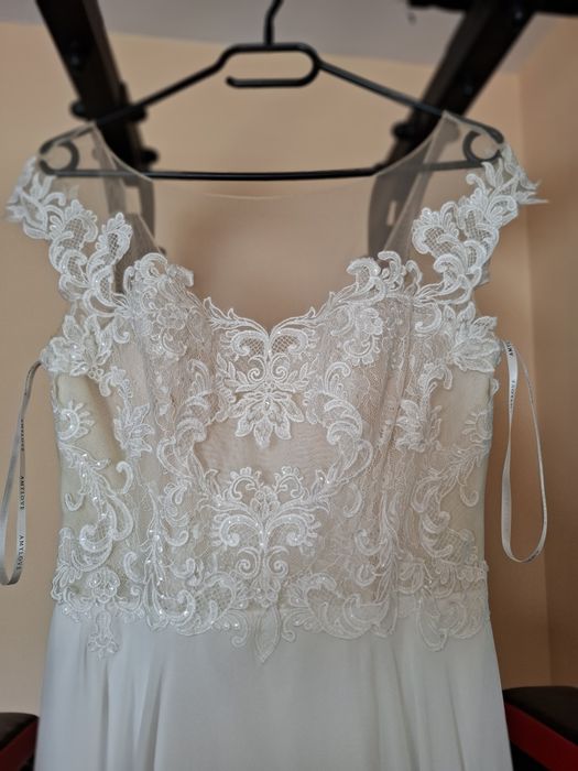 Piękna suknia ślubna