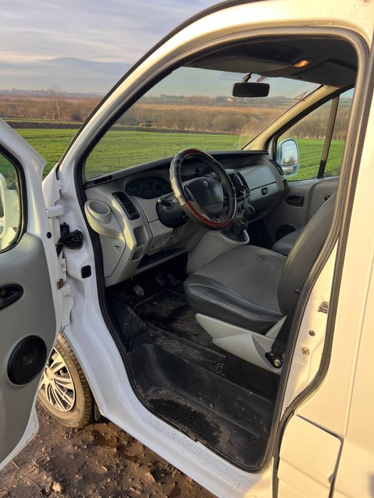 Продам Рено трафік 1.9 100к.с кпп6ступка