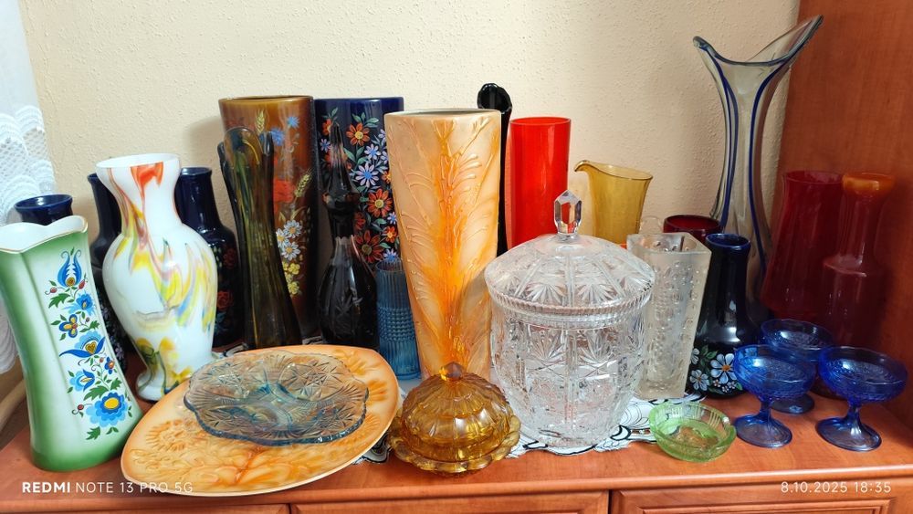 Szkło Kolorowe PRL-u Wazony Patery Owocarki