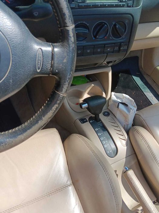 Vendo Golf Cabrio 2000 a gasolina