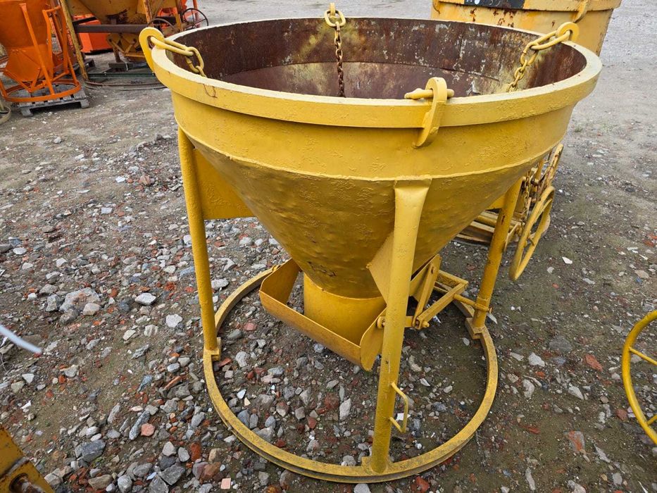 Pojemnik zbiornik kubeł do betonu EICHINGER 750L Żuraw dźwig Nr.3