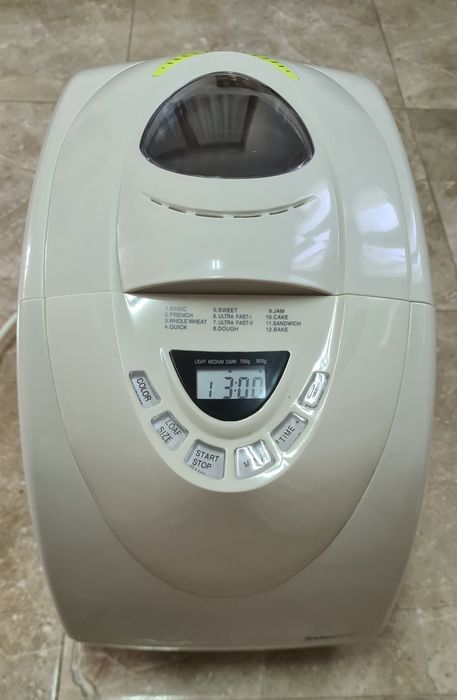 Máquina de fazer pão Selecline XBM 1068 - Completa e em bom estado