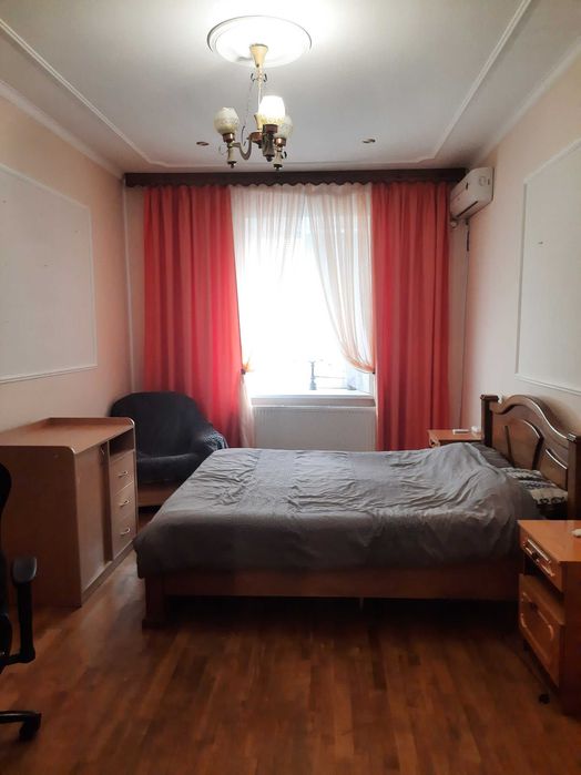 Продається якісний господарський будинок