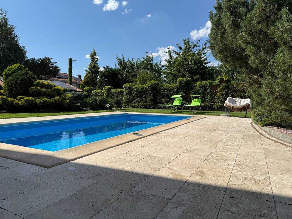 Продажа дома в Совиньоне. Бассейн. Дизайнерский ремонт. 12,5 соток