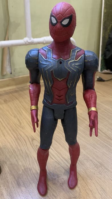 Супергерої іграшки