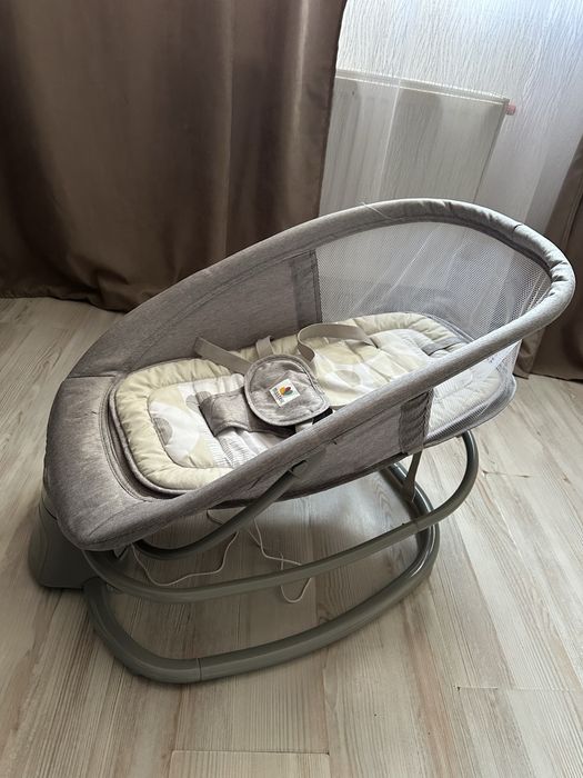 Заколисуючий центр-шезлонг Mastela 4 в 1