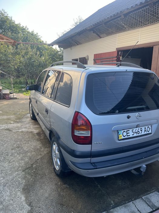 Opel Zafira 1.8 бензин 2001 рік