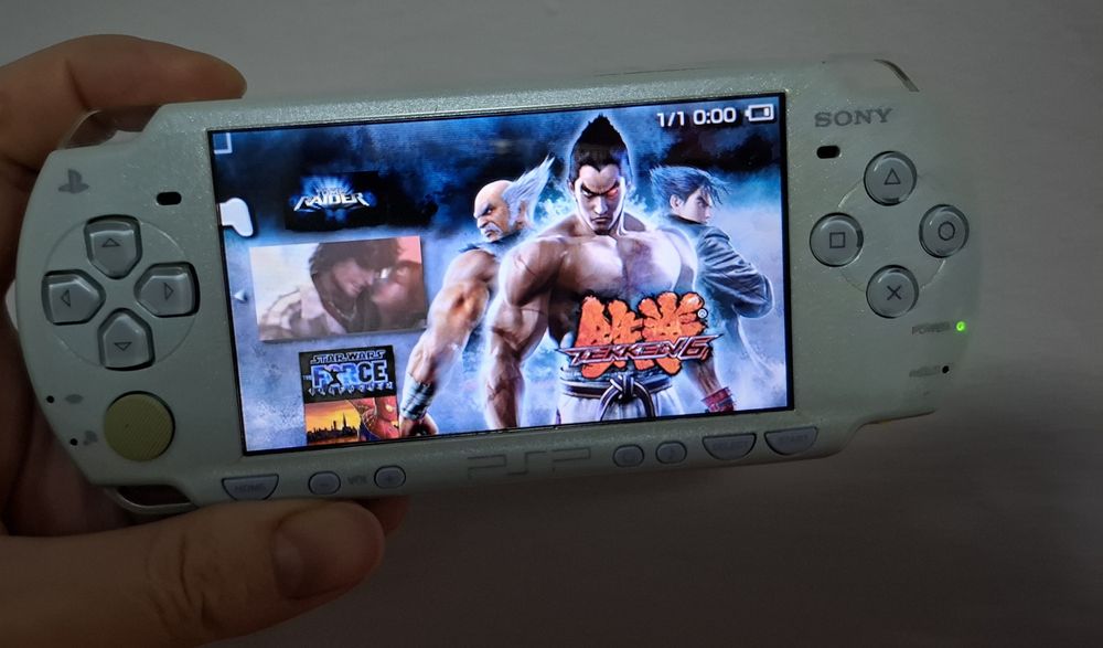 Приставка 2008 року