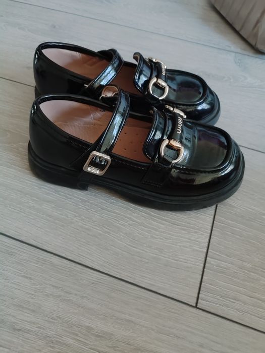 Туфлі для дівчинки