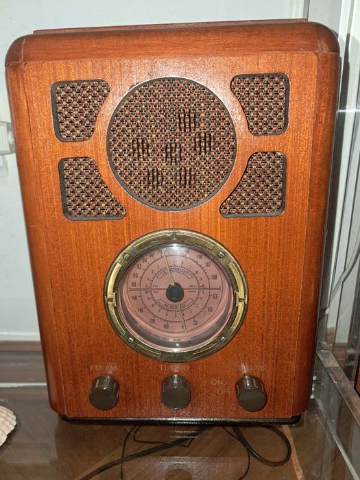 Telefonia em madeira em muito bom estado