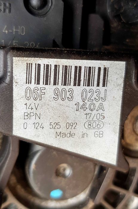AUDI Alternator 06F903023J Nowy OE