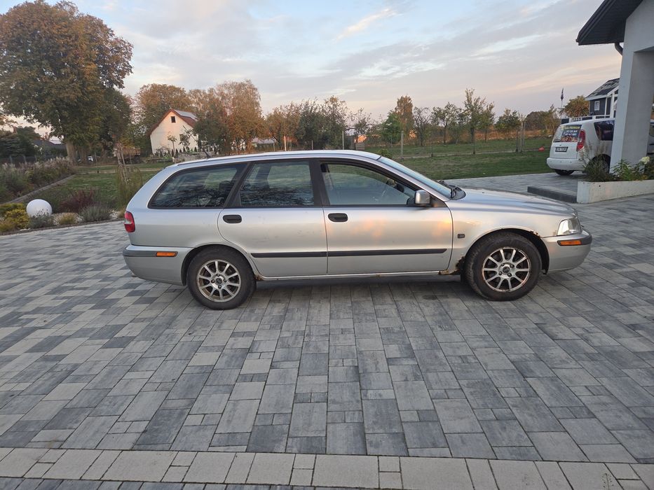 Volvo V40 1,8 kombi