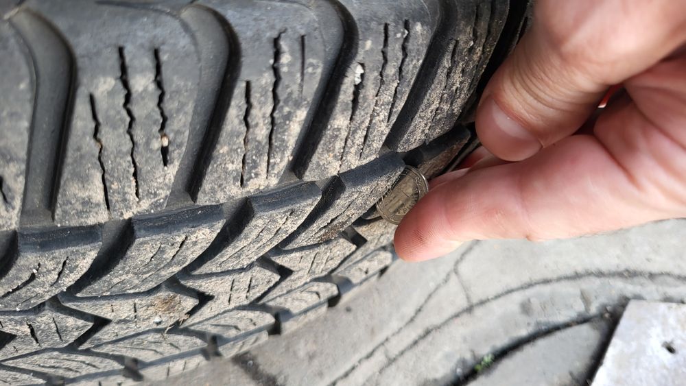 Зимові Шини Debica Frigo HP2 215/55 R17 98V FP(Франція) 4шт.