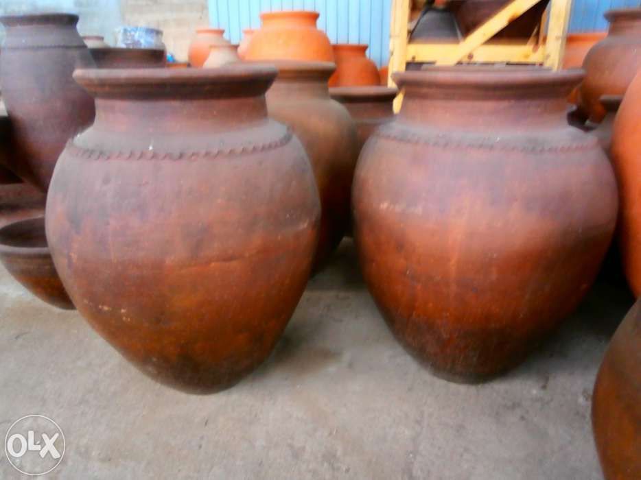 Potes em barro (Bastante quantidade)