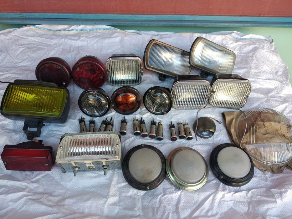 Отражатели и фонари  СССР  на авто)