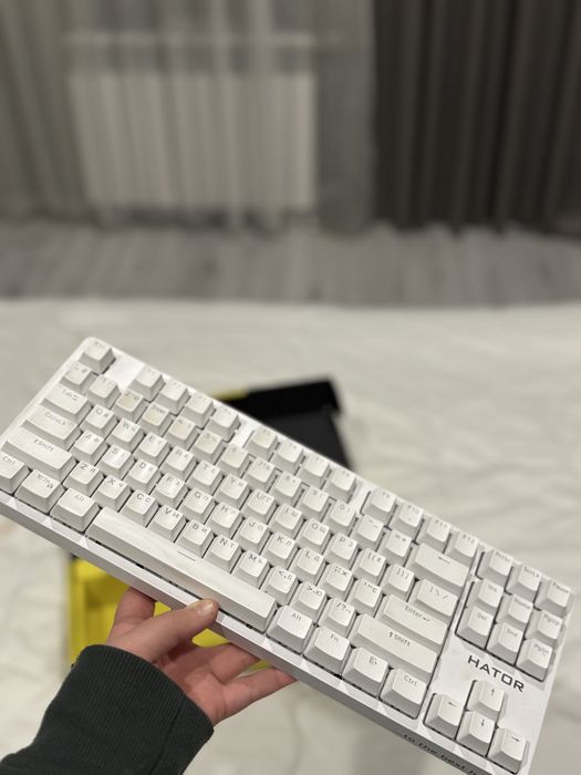 Hator rockfail 2 white