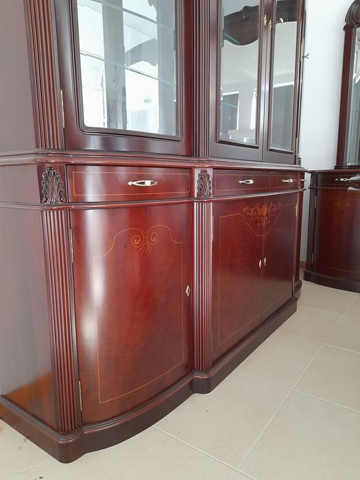 Sala de jantar completa em raiz de mogno com maquetaria - novo