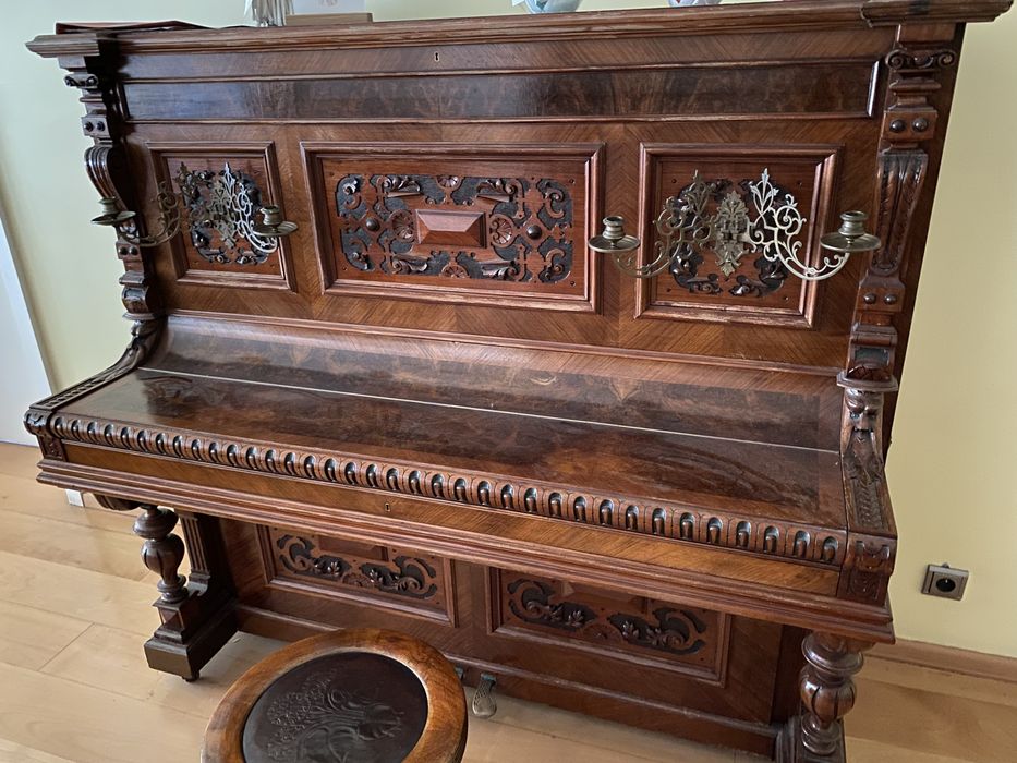 Zabytkowe pianino