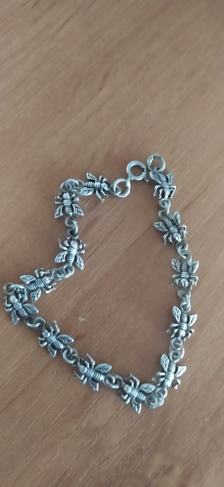 Bransoletka,bardzo urokliwa, małe muszki