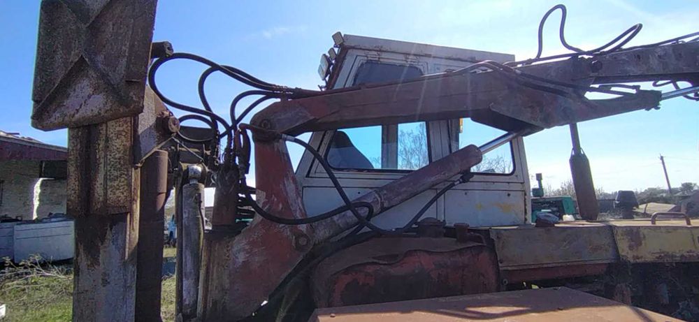 Трактор Карпатець Погрузчик -  Автономный ПЭA 1.0