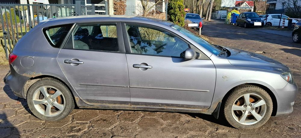 Mazda 3 hatchback rocznik 2004 / silnik 1,6
