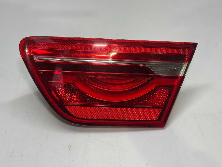 Farolim traseiro esquerdo (Mala) Jaguar XE (2017)