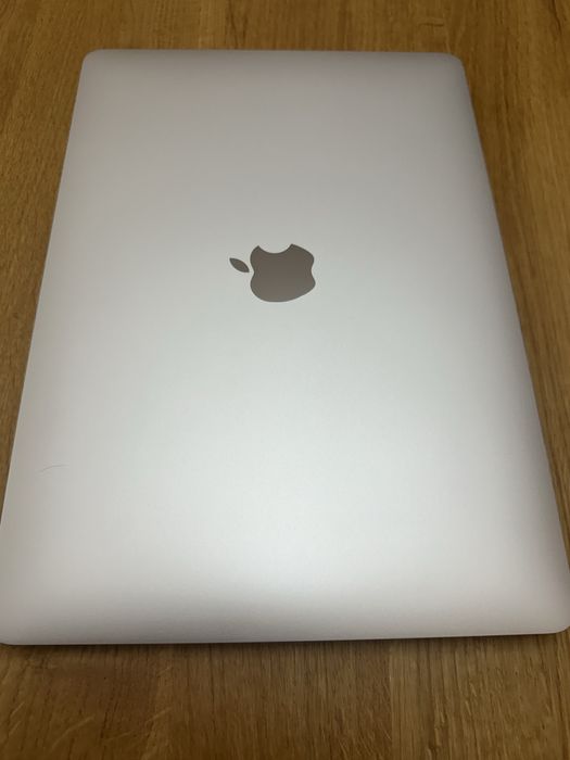 MacBook Air 13” 2020 i5/8GB/512GB Retina + pudełko + ładowarka